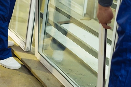 Commercial Glass Repair Technician in Coral Gables, FL